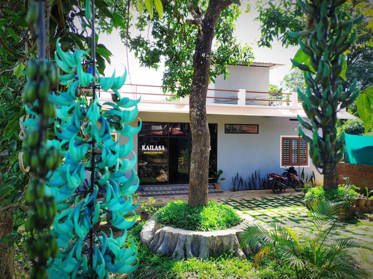 Kailasa Stays Chegat Exterior photo